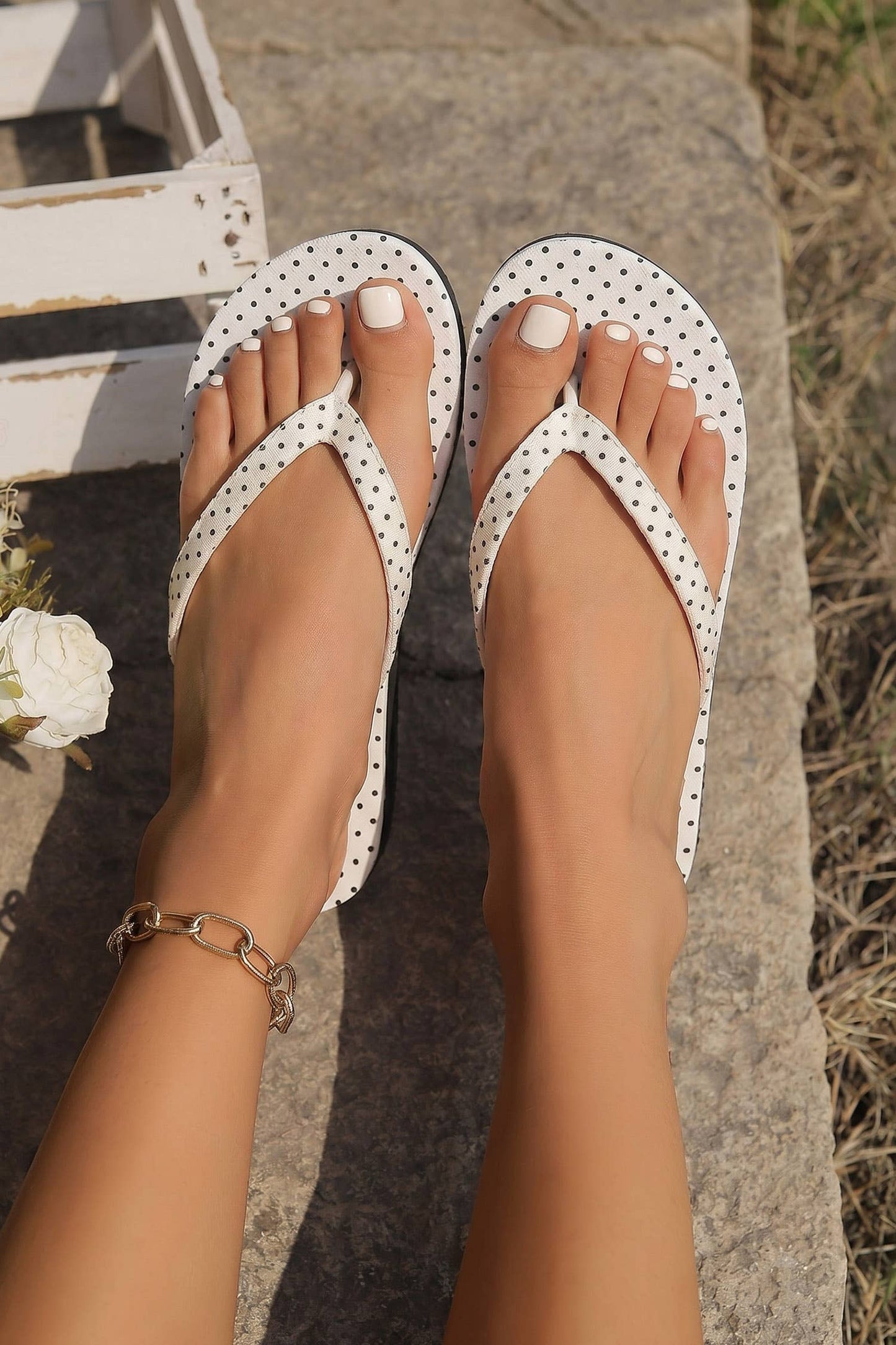 Polka Dot Contrast Low Heel Platform Flip Flops